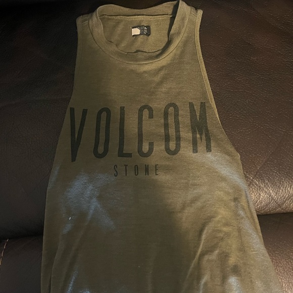 Volcom Tank - Picture 1 of 1